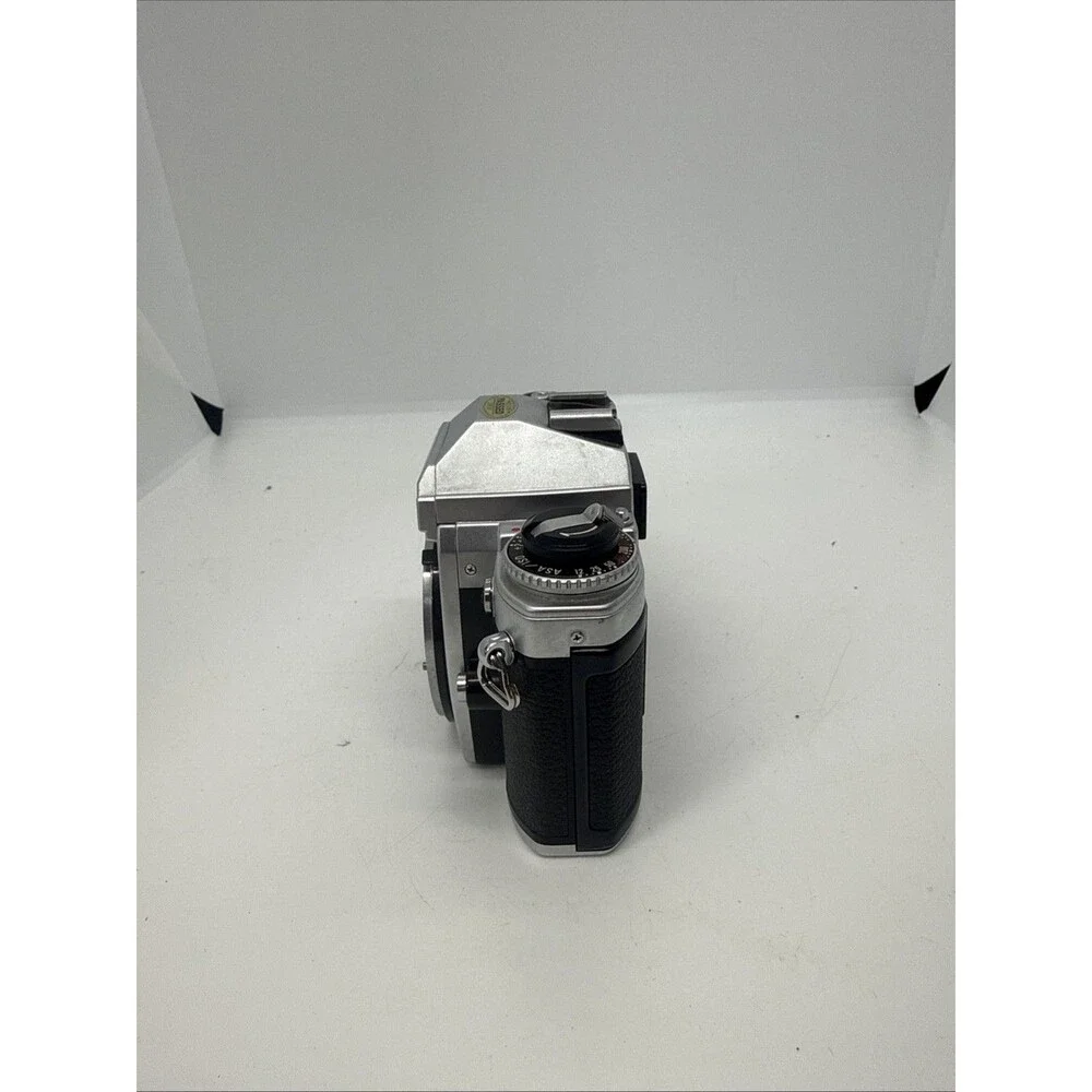 Nikon FG 35mm Film SLR Camera Body, Chrome (Camera Body Only) Untested